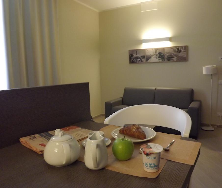 Chc Business Residence Cenova Oda fotoğraf